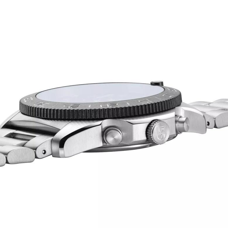Zegarek Luminox XS.3144 - Koronka