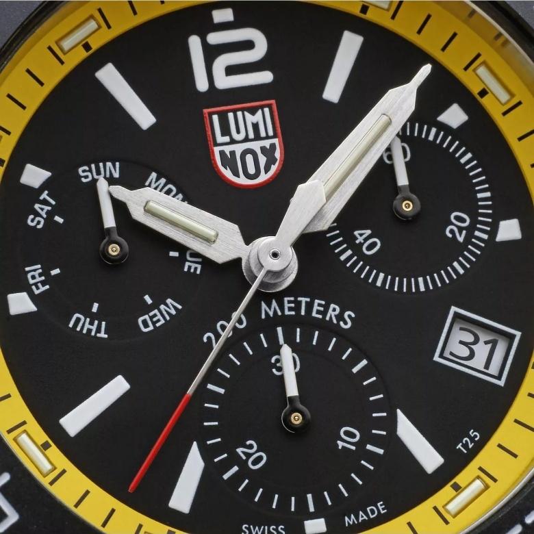 Zegarek Luminox XS.3145 - Tarcza