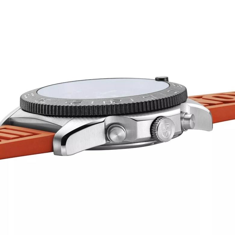 Zegarek Luminox XS.3149 - Koronka