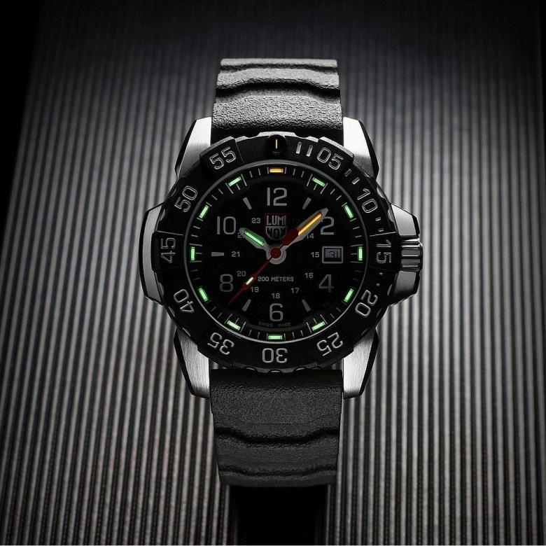 Zegarek Luminox XS.3251.CB - Luminox Light Technology