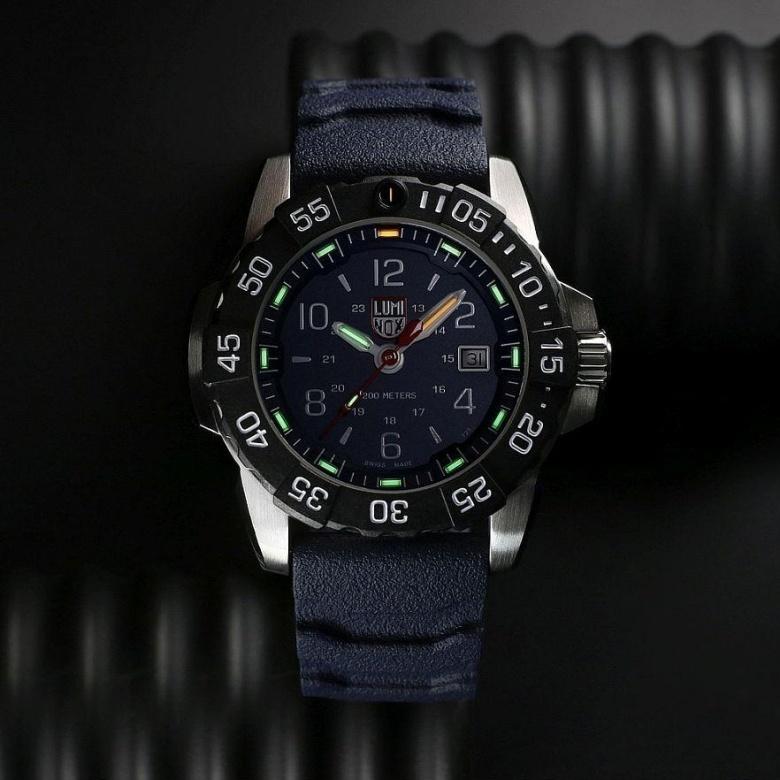 Zegarek Luminox XS.3253.CB - Luminox Light Technology