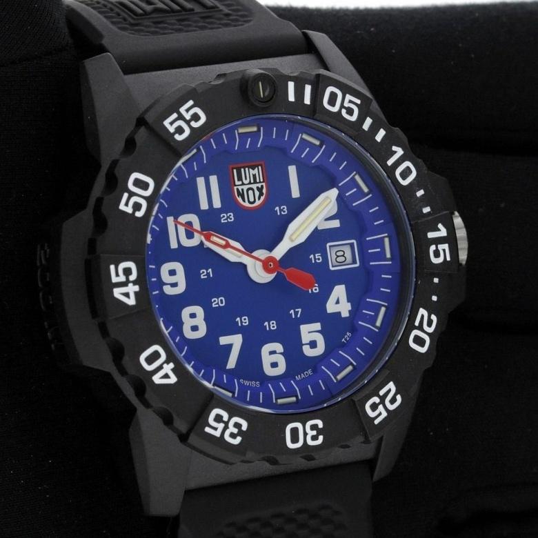 Zegarek Luminox XS.3503.F - Bezel