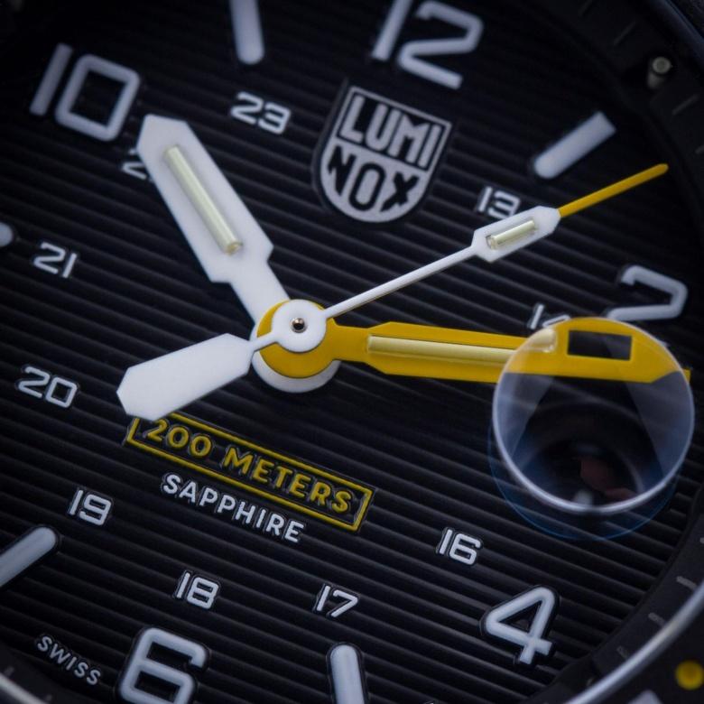Zegarek Luminox XS.3601 - Tarcza