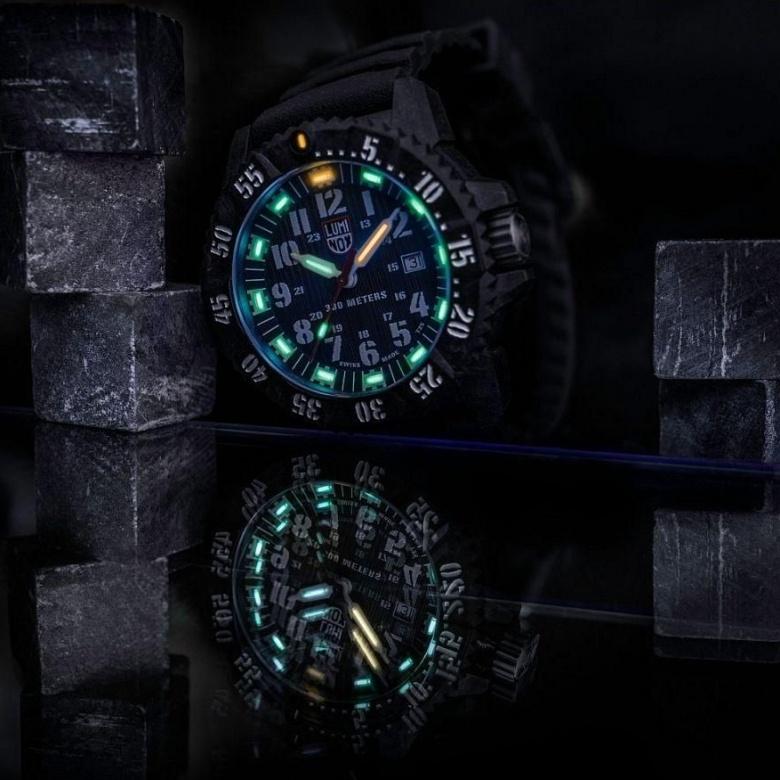 Zegarek Luminox XS.3801.L - Luminox Light Technology