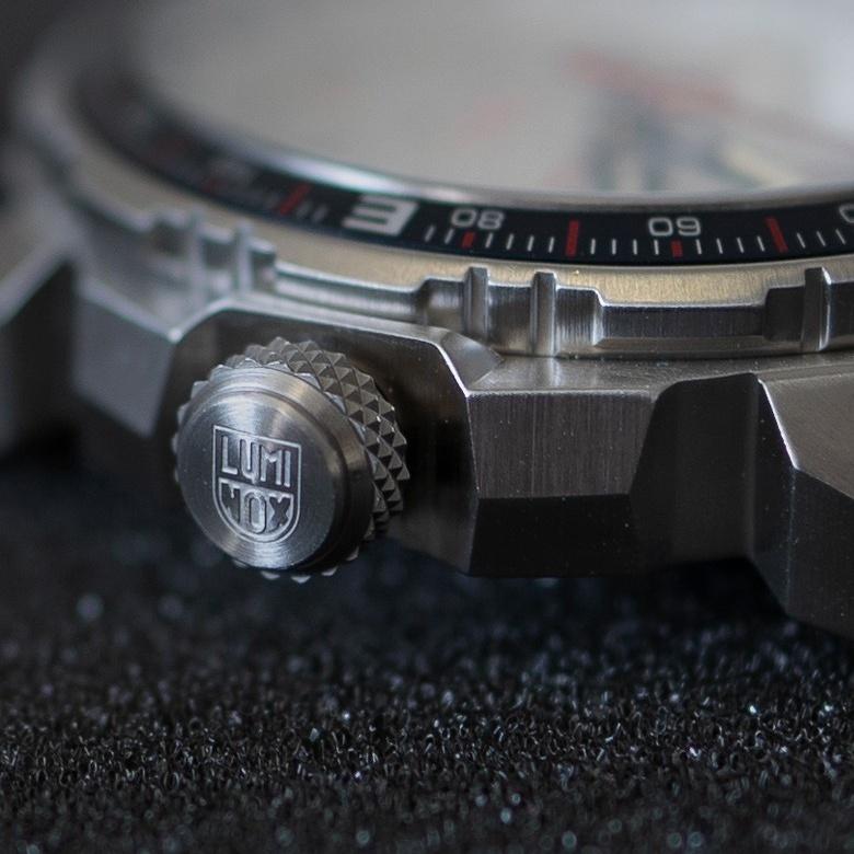 Zegarek Luminox XS.3121.BO - Koronka