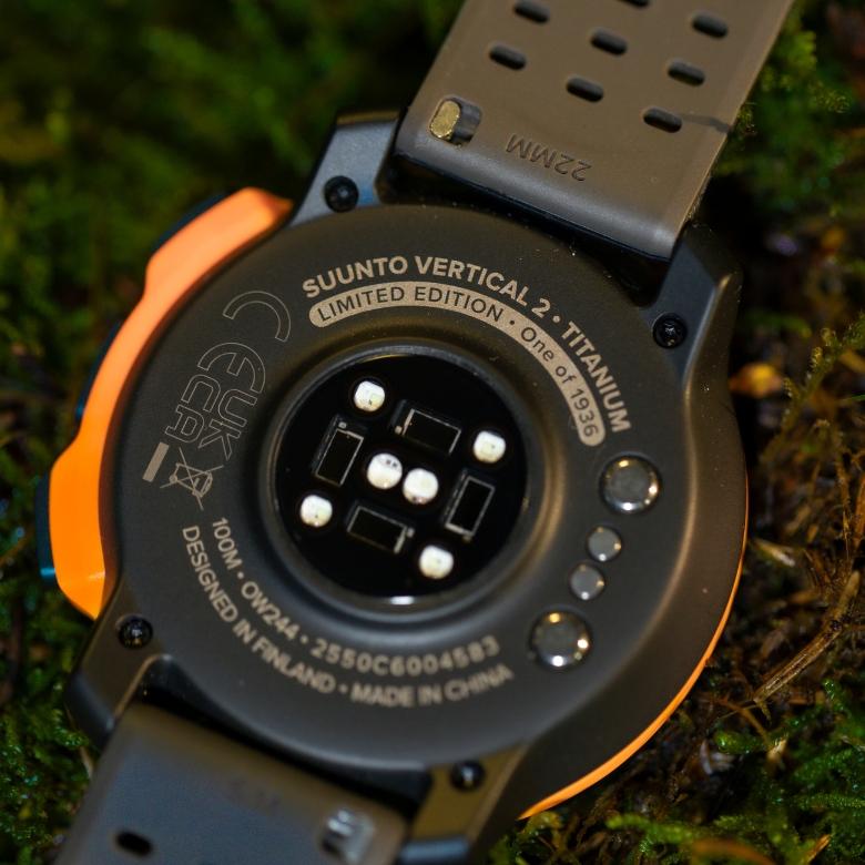 Suunto SS051573000 - Dekiel podkreślający limitowaną edycję