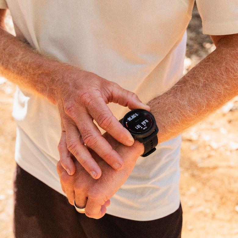 Suunto Race S Titanium Graphite SS051104000