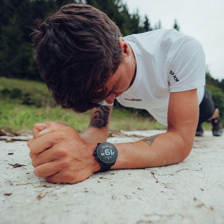 Suunto Race All Black SS050929000