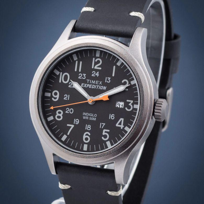 Festina boyfriend