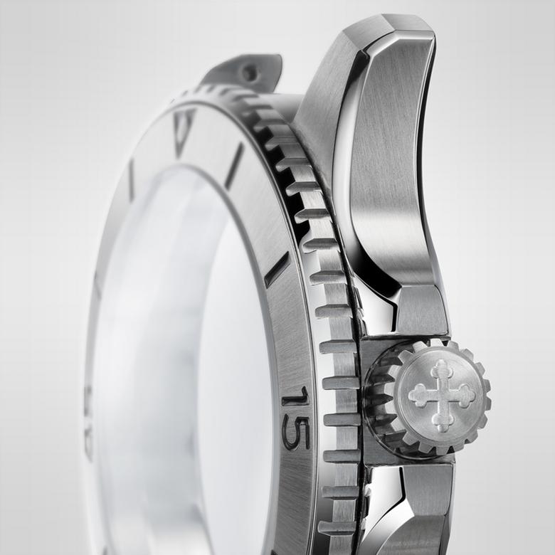 Bezel zegarka Venezianico Nereide Ultraleggero