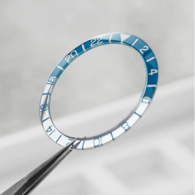 Venezianico Nereide GMT bezel
