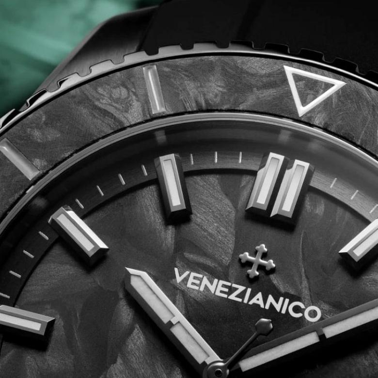 Bezel zegarka Venezianico Nereide Carbonio